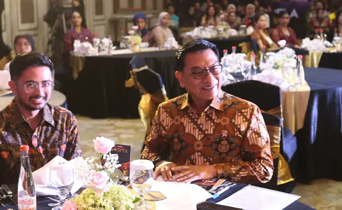 071181600_1722422972-Kepala_Staf_Kepresidenan_Moeldoko_paparkan_inovasi_dalam_kendaraan_listrik-ANGGA_7_copy_678x417
