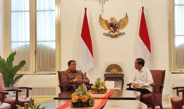 bertemu-di-istana-merdeka-jokowi-dan-sby-kompak-dukung-pemerintahan-prabowogibran_236381(1)_copy_642x382