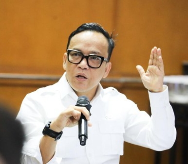 wakil-menteri-ketenagakerjaan-immanuel-ebenezer-gerungan-noel-1742270220302_169_copy_386x338 wakil-menteri-ketenagakerjaan-immanuel-ebenezer-gerungan-noel-1742270220302_169_copy_386x338